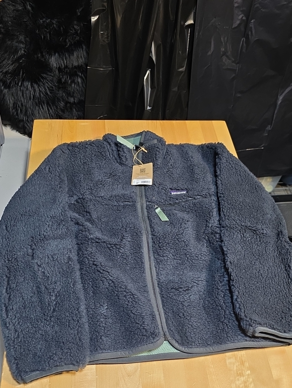 Patagonia Womens Navy Sherpa Puffer Jacket